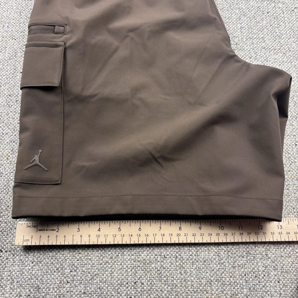 Jordan Sport Mens Golf Cargo Shorts Brown Utility Stretch 10
